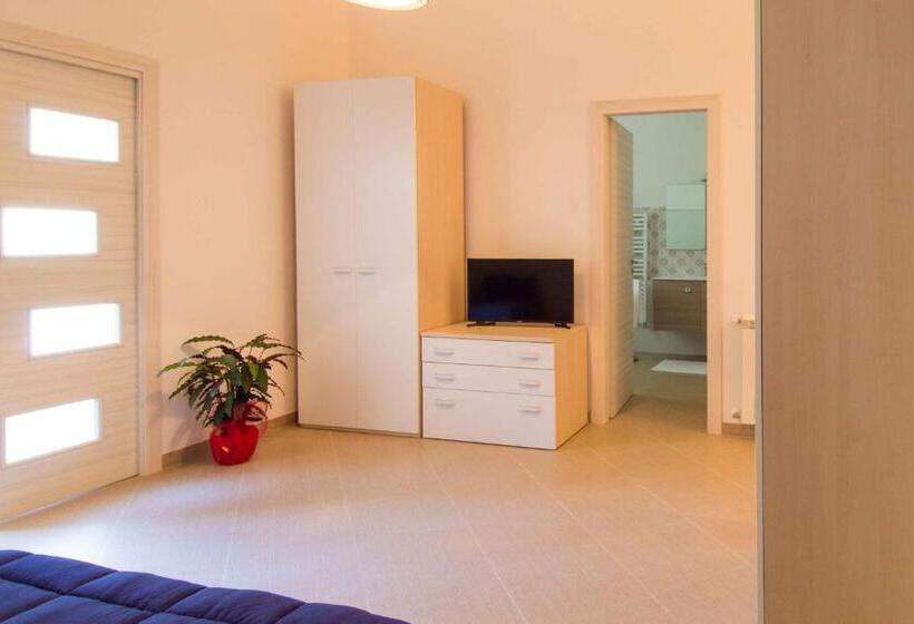 דירת חדר נוף לגינה, Casa Granata