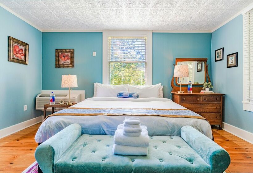 جناح, The Estate At Mount Dora