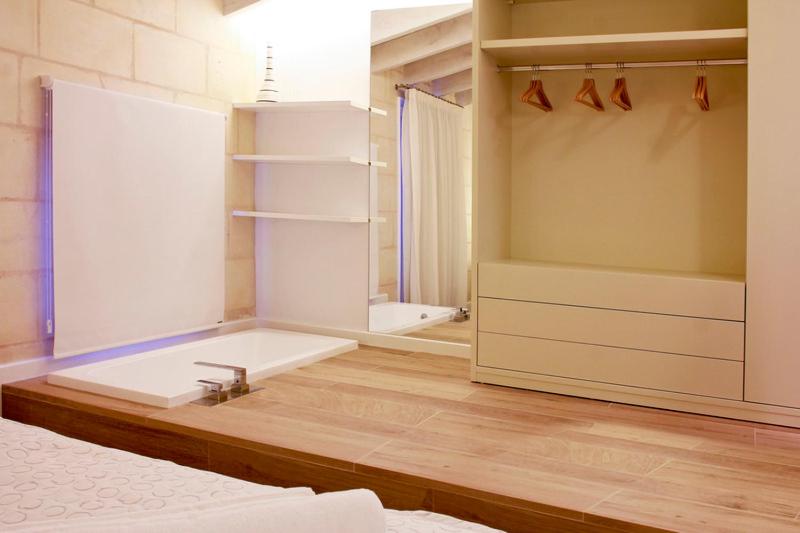 غرفة قياسية, Can Roca Nou