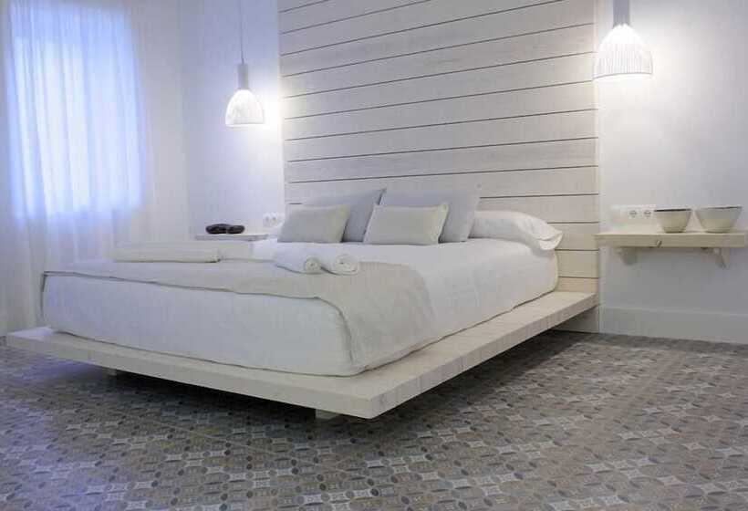 غرفة قياسية, Can Roca Nou