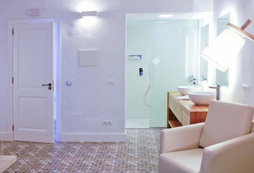 غرفة قياسية, Can Roca Nou