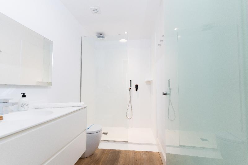 غرفة قياسية, Can Roca Nou