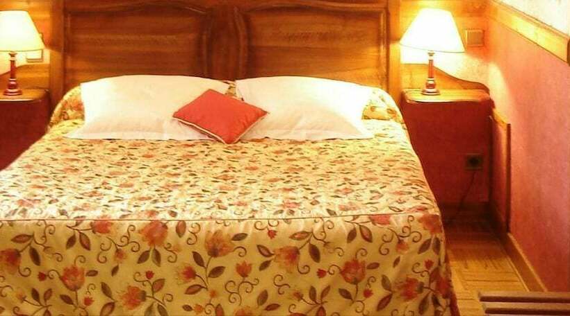 Номер Стандарт, Château La Fleunie Hôtel Et Restaurant