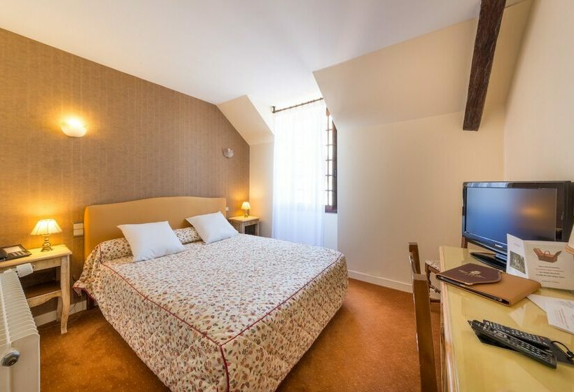 Номер Стандарт, Château La Fleunie Hôtel Et Restaurant