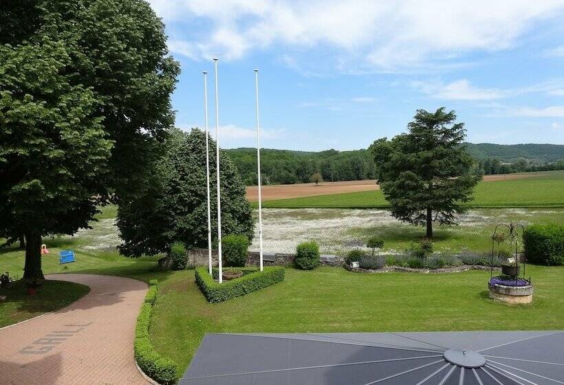 Номер Комфорт, Château La Fleunie Hôtel Et Restaurant