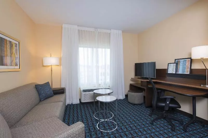 سوئیت با تخت بزرگ, Fairfield Inn & Suites By Marriott Jackson Clinton
