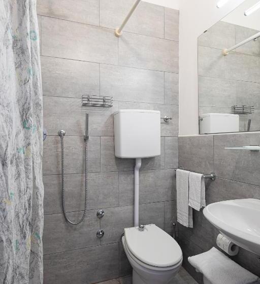 Habitación Estàndard Individual, Flora