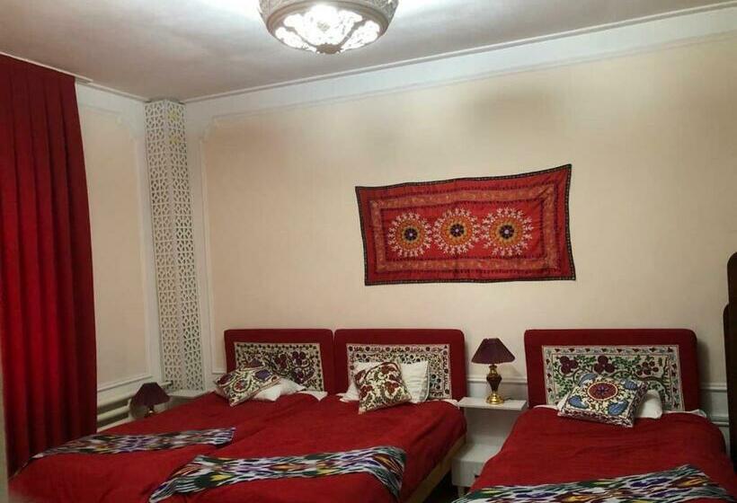Quarto Triplo Estandar Banheiro Compartilhado, Guest House Marokand