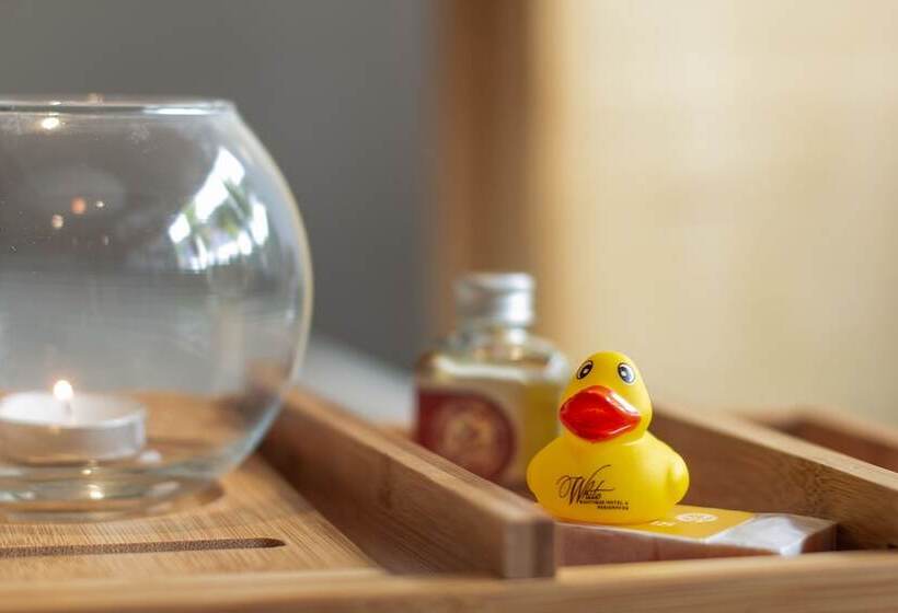 סוויטה, White Boutique Hotel & Residences