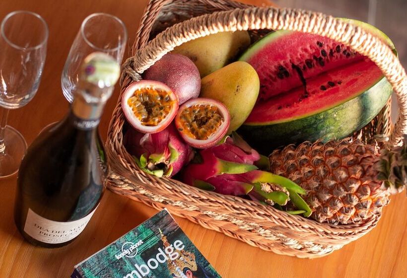 סוויטה, White Boutique Hotel & Residences