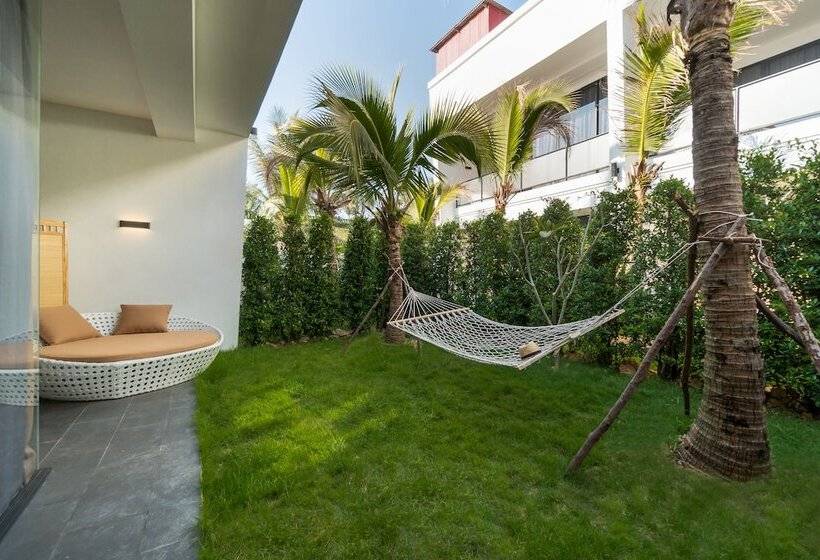 סוויטה, White Boutique Hotel & Residences