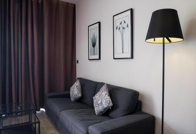 סוויטת ג'וניור עם מרפסת, White Boutique Hotel & Residences