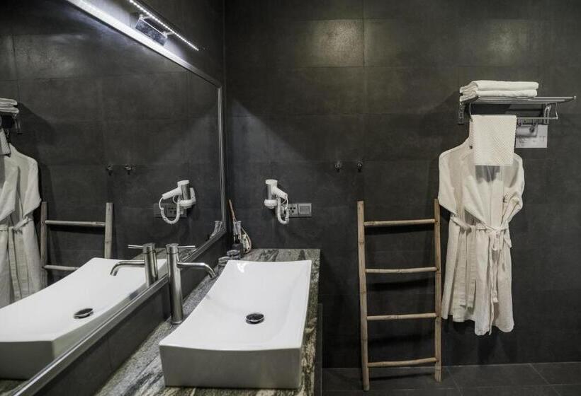 חדר דלוקס נוף לים, White Boutique Hotel & Residences