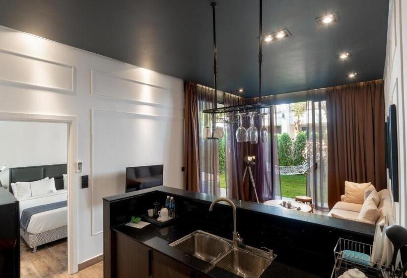 סוויטה, White Boutique Hotel & Residences