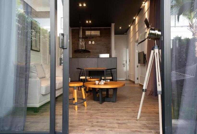 סוויטה, White Boutique Hotel & Residences