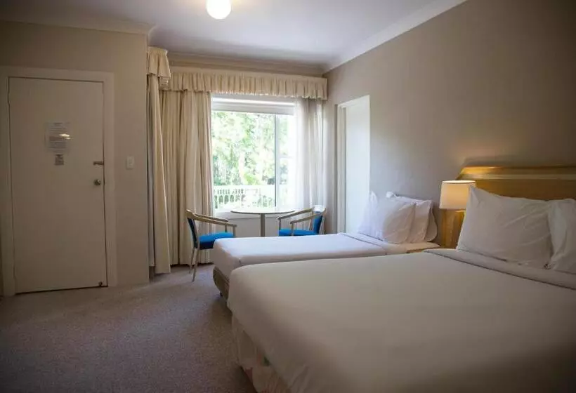 Executive-huone, Oxley Motel
