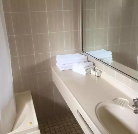 Executive-huone, Oxley Motel