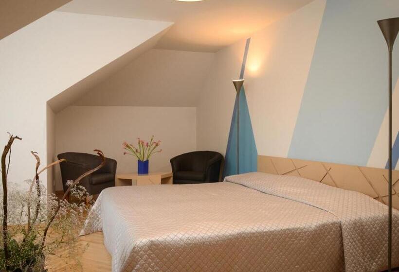 اتاق استاندارد, Mans Nams   Self Check In