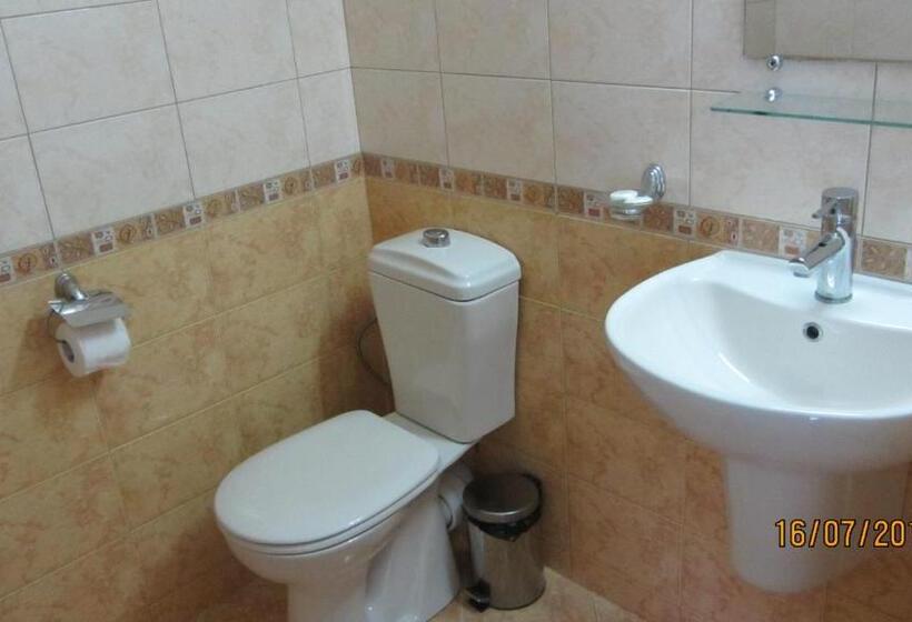 غرفة قياسية ثلاثية مزودة بشرفة, Excelsior Family