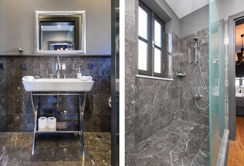 1 Bedroom Penthouse Apartment, Balkon Residence