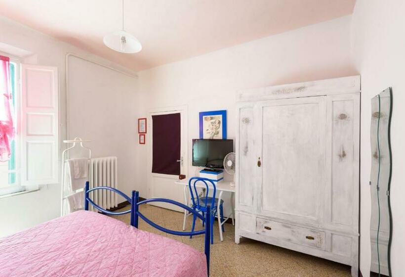 اتاق استاندارد با سرویس بهداشتی مشترک, Casa Di Osio