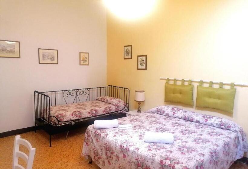اتاق استاندارد سه تخته با سرویس بهداشتی مشترک, Casa Di Osio