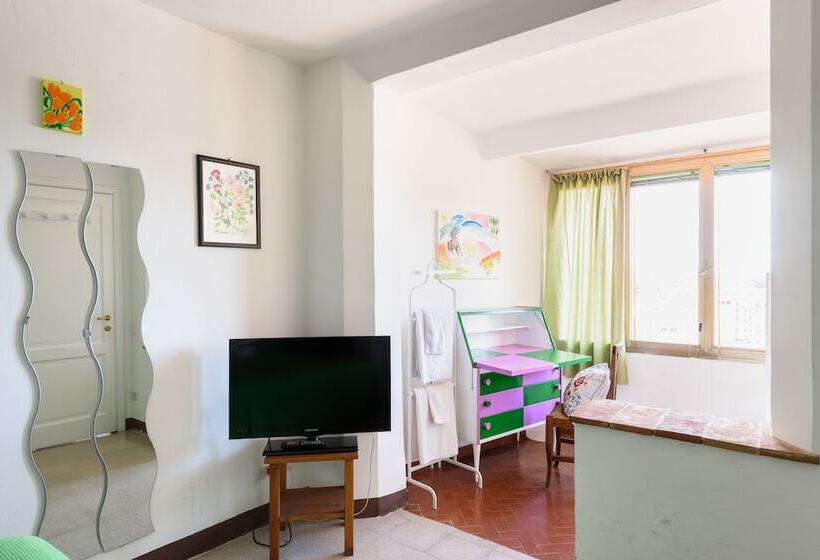 اتاق استاندارد با سرویس بهداشتی مشترک, Casa Di Osio