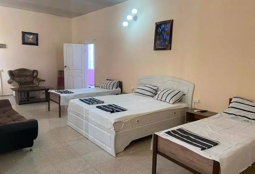 اتاق استاندارد چهار تخته, Hostel Golden Fleece