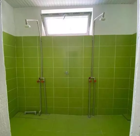 اتاق استاندارد با سرویس بهداشتی مشترک, Hostel Golden Fleece