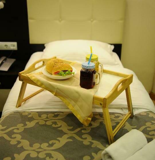 اتاق استاندارد سه نفره, Coral Boutique