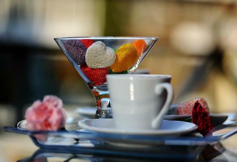 اتاق استاندارد با بالکن, Coral Boutique