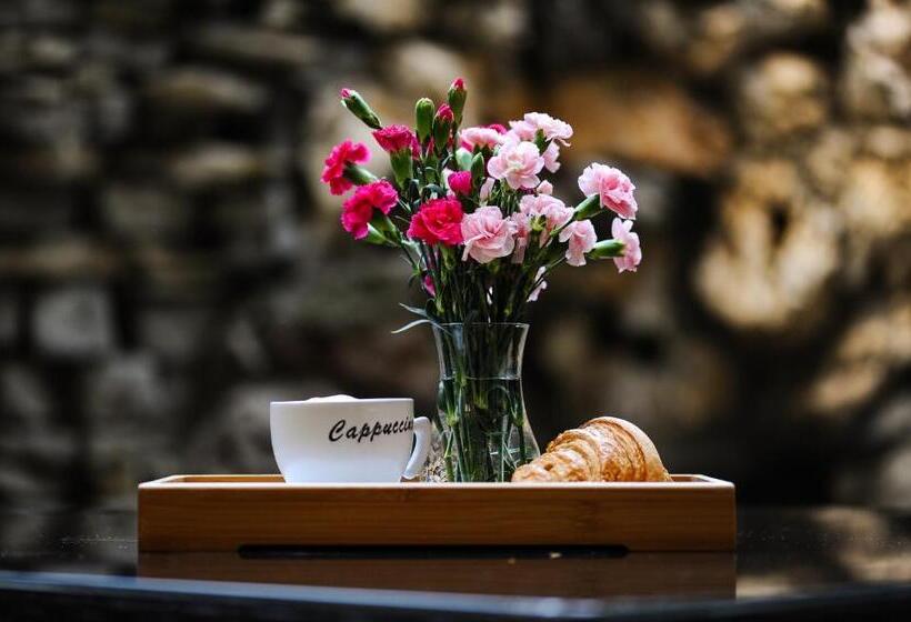 اتاق لوکس, Coral Boutique