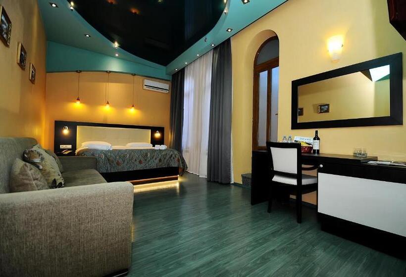 اتاق لوکس, Coral Boutique