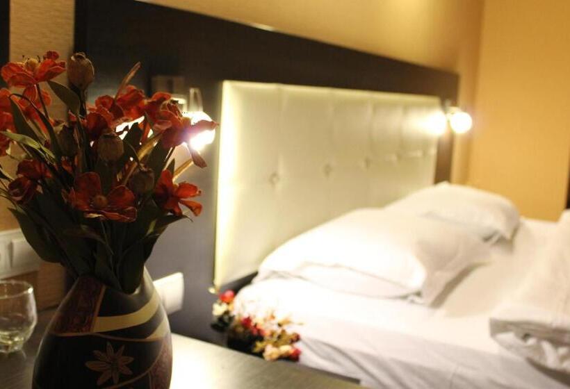 اتاق کلاسیک, Coral Boutique