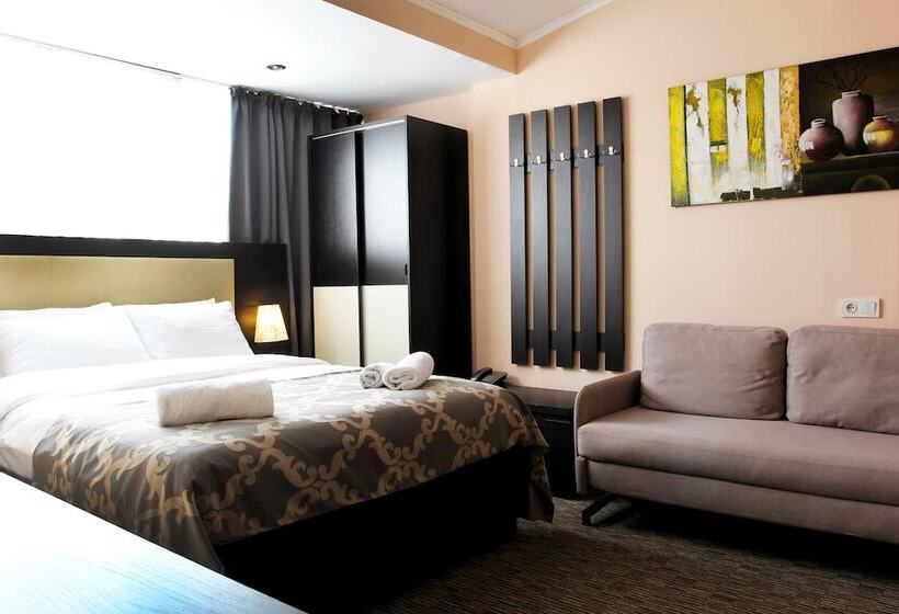 اتاق کلاسیک, Coral Boutique