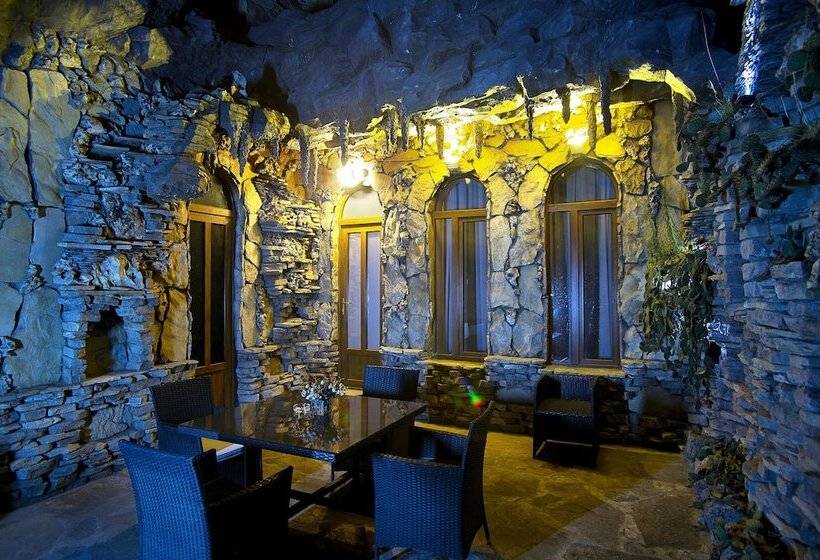 اتاق لوکس, Coral Boutique