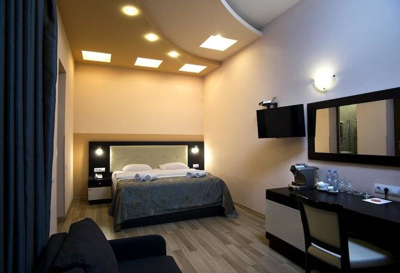 اتاق استاندارد با بالکن, Coral Boutique