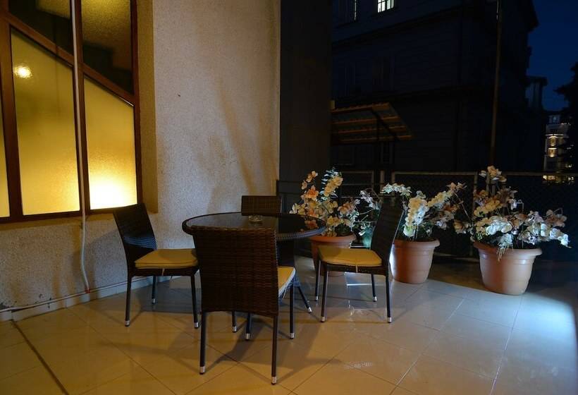 اتاق استاندارد با بالکن, Coral Boutique