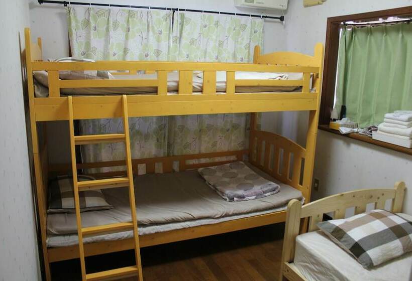 חדר סטנדרט לשלושה, Guest House Kona