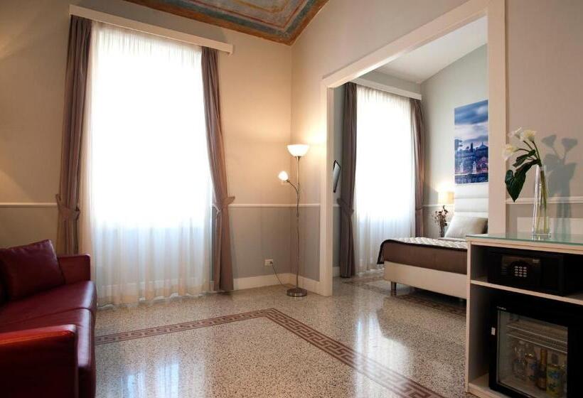 סוויטת ג'וניור, Daplace   La Mongolfiera Rooms In Navona