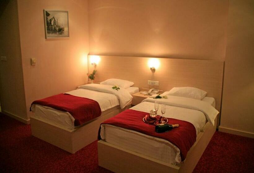 اتاق لوکس, Van Royal