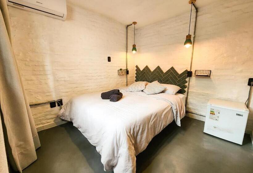 Номер Стандарт Совместная Ванная, Mediomundo Hostel