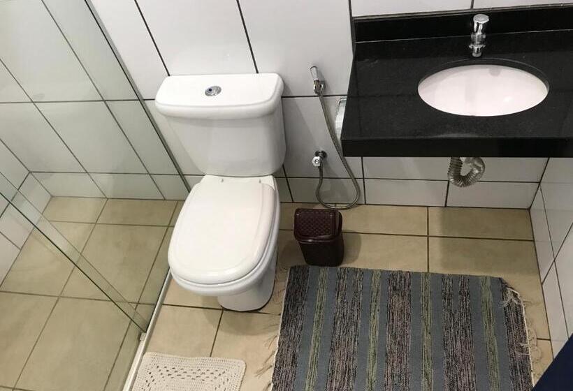 סוויטה עם מרפסת, Estância Das Angolas Inhotim