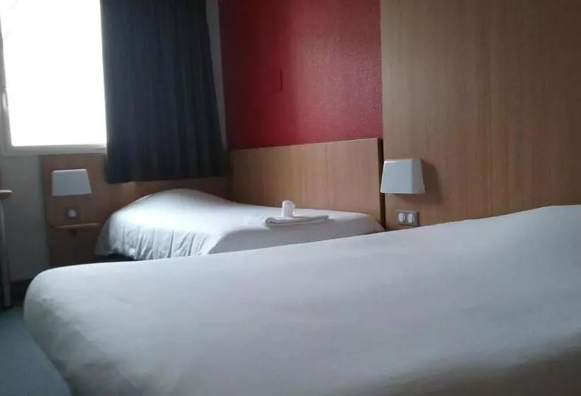 Basic Kolmen Hengen Huone, B&b Hotel La Rochelle Centre