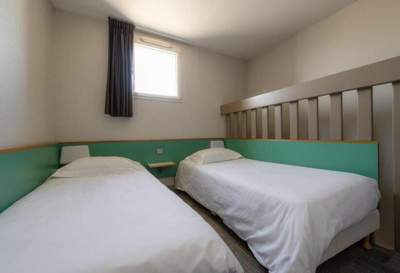 Четырехместный Номер Стандарт, B&b Hotel La Rochelle Centre