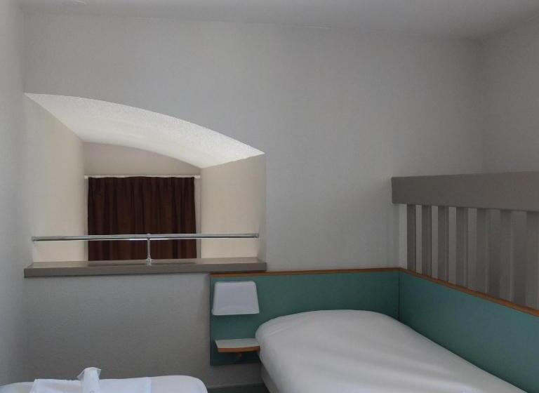 Четырехместный Номер Классик, B&b Hotel La Rochelle Centre