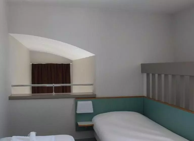 Classic Neljän Hengen Huone, B&b Hotel La Rochelle Centre