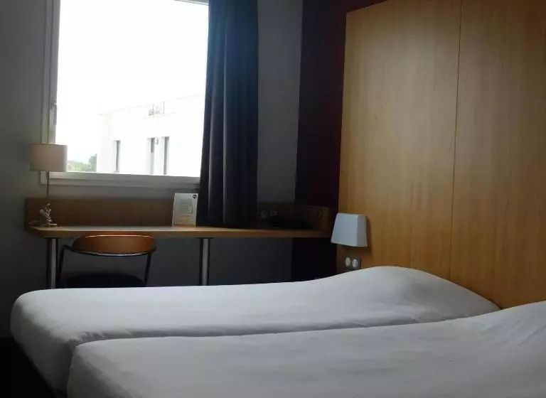 Classic Neljän Hengen Huone, B&b Hotel La Rochelle Centre