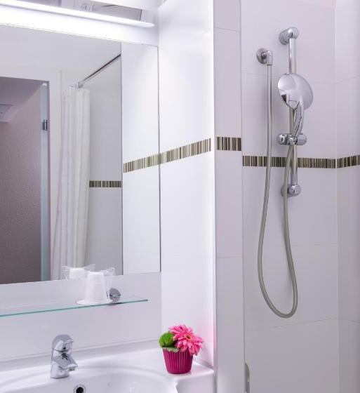 Номер Стандарт Адаптированный для Инвалидов, B&b Hotel La Rochelle Centre