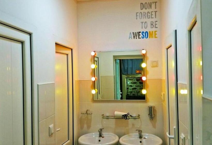 خانه 1 خوابه, Duet Hostel &